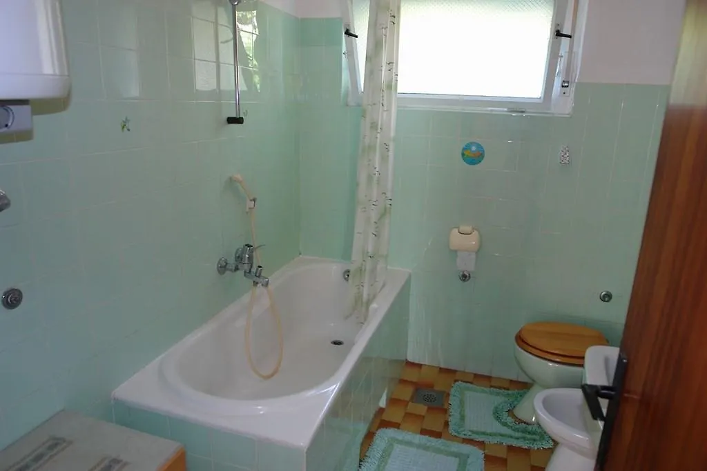 Lovely Apartment In Crikvenica With Wifi